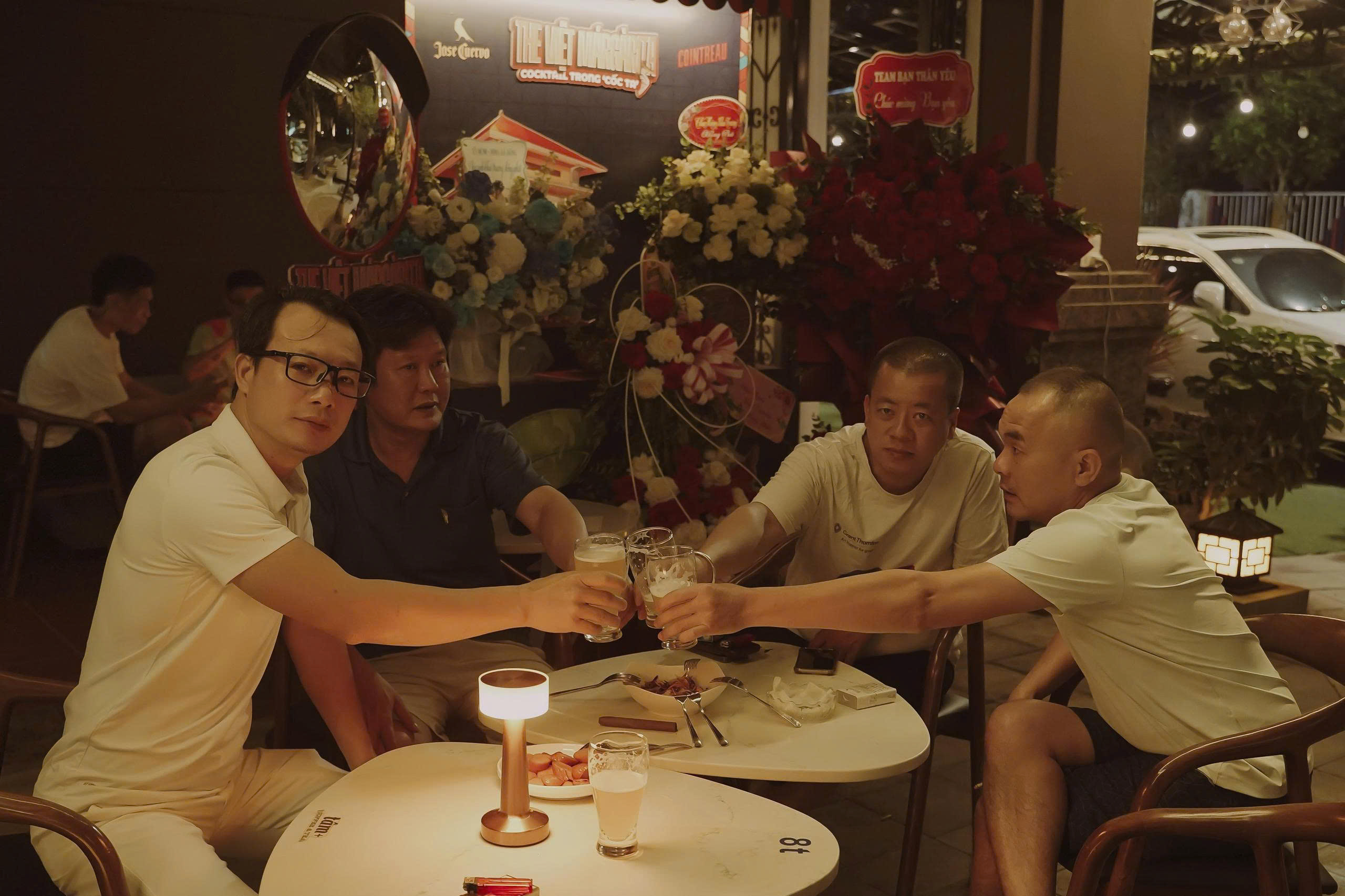 CỎ COCKTAIL & WINE