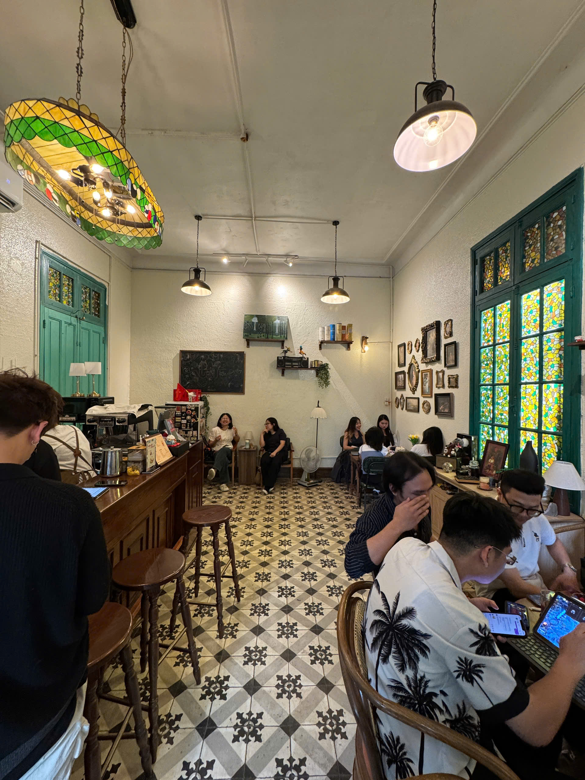 DOT CAFÉ