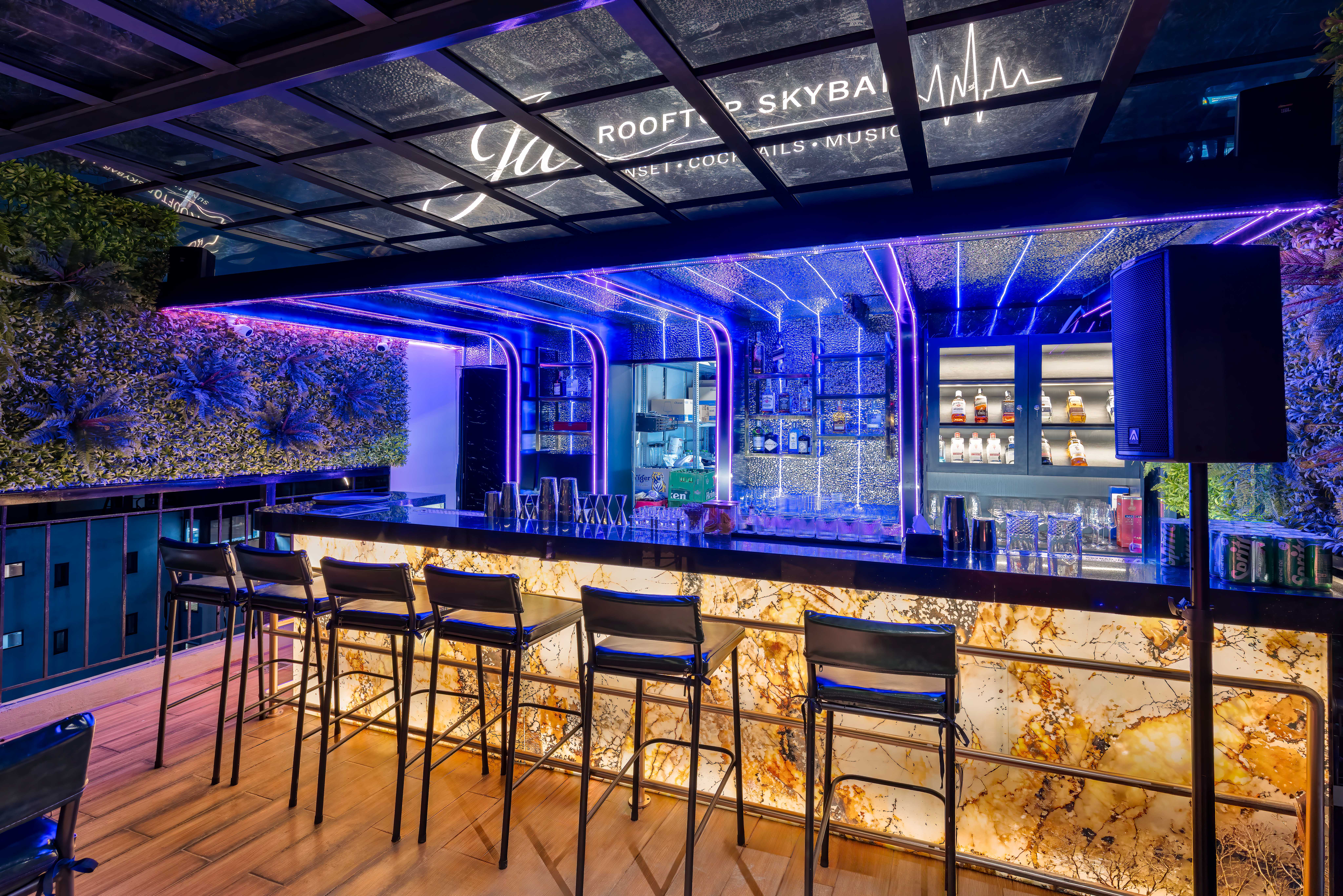 JA ROOFTOP SKYBAR & RESTAURANT