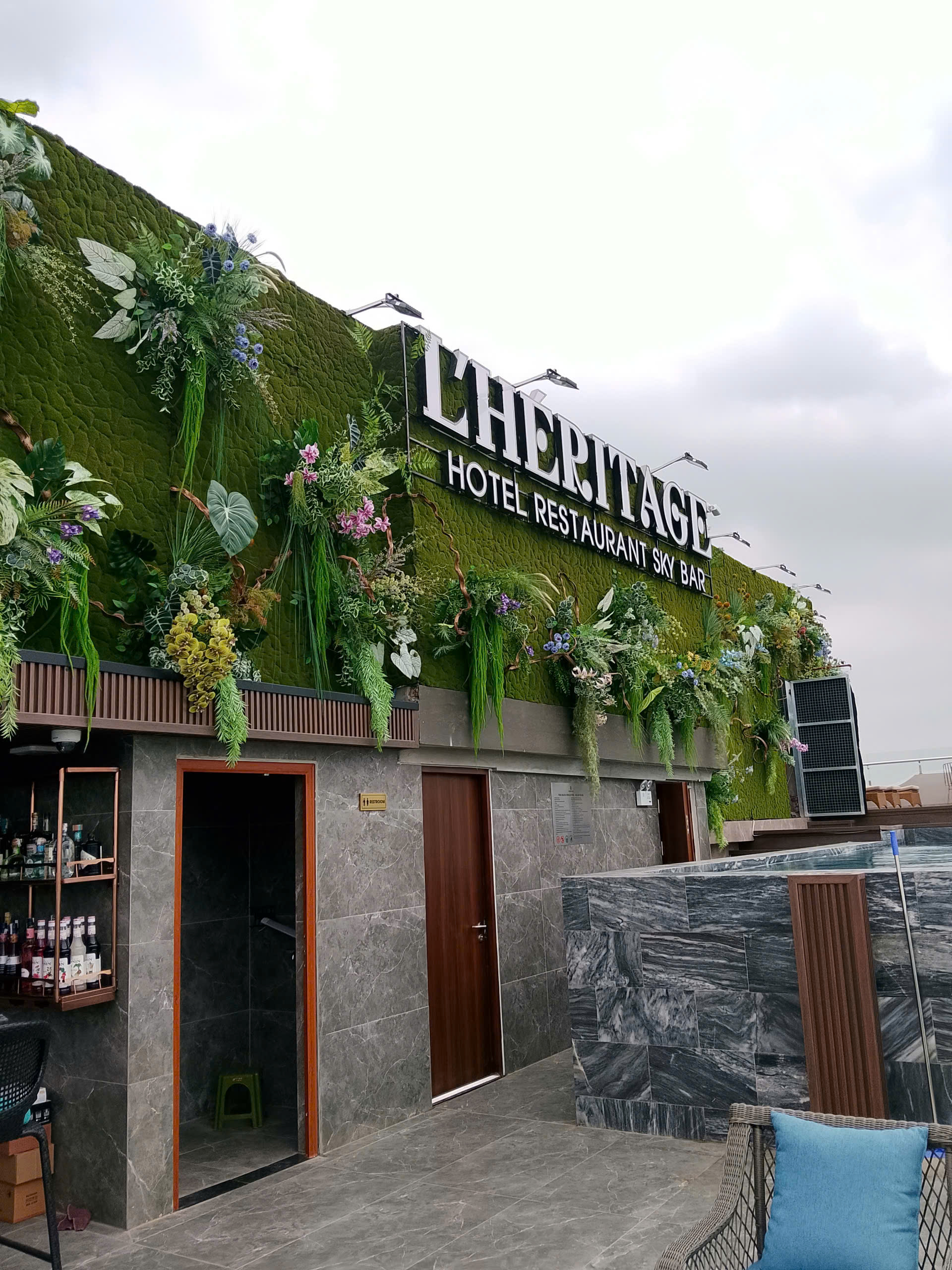 L'HERITAGE HOTEL RESTAURANT SKY BAR