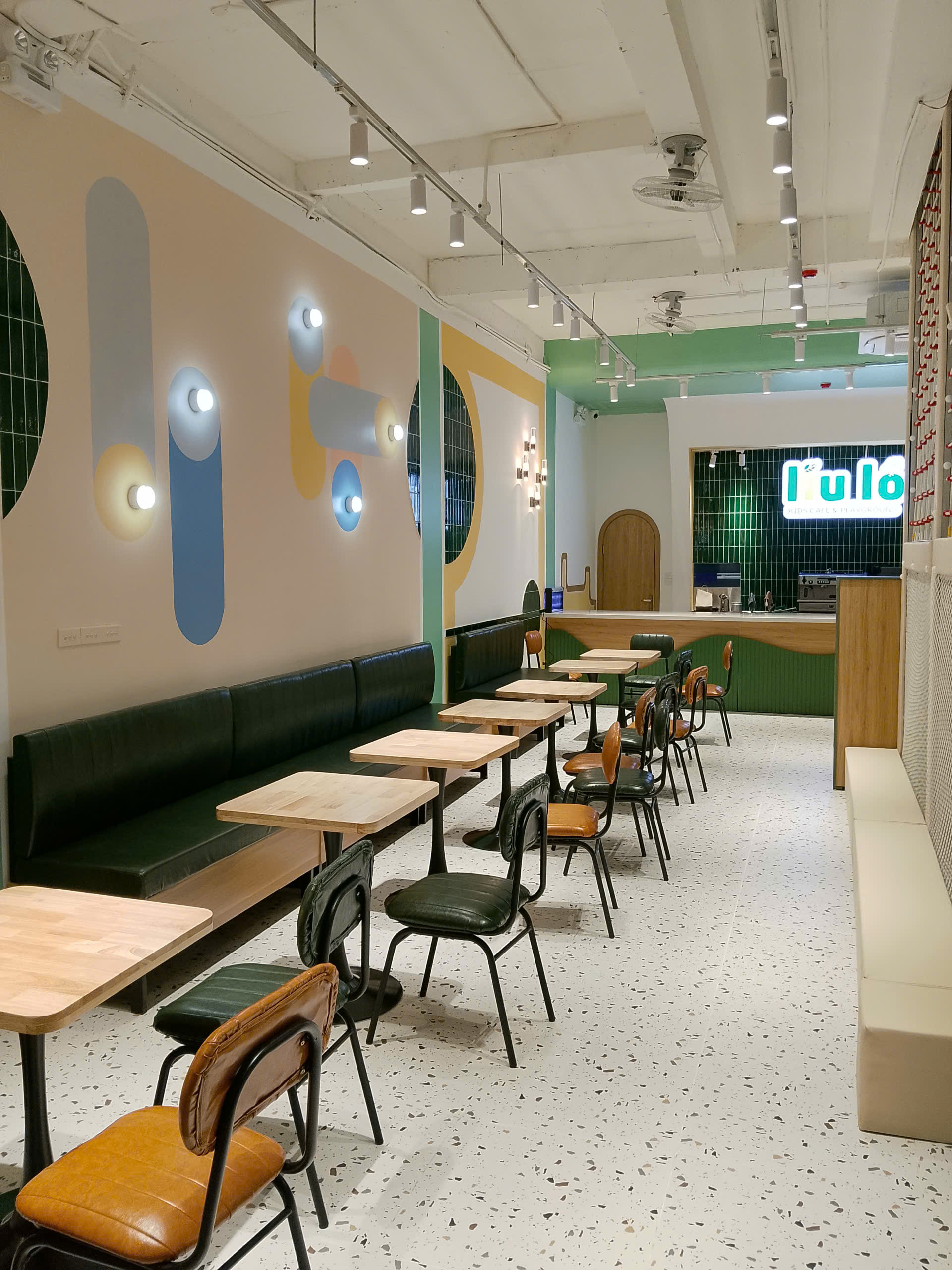 LÍU LO KIDS CAFE AND PLAYGROUND