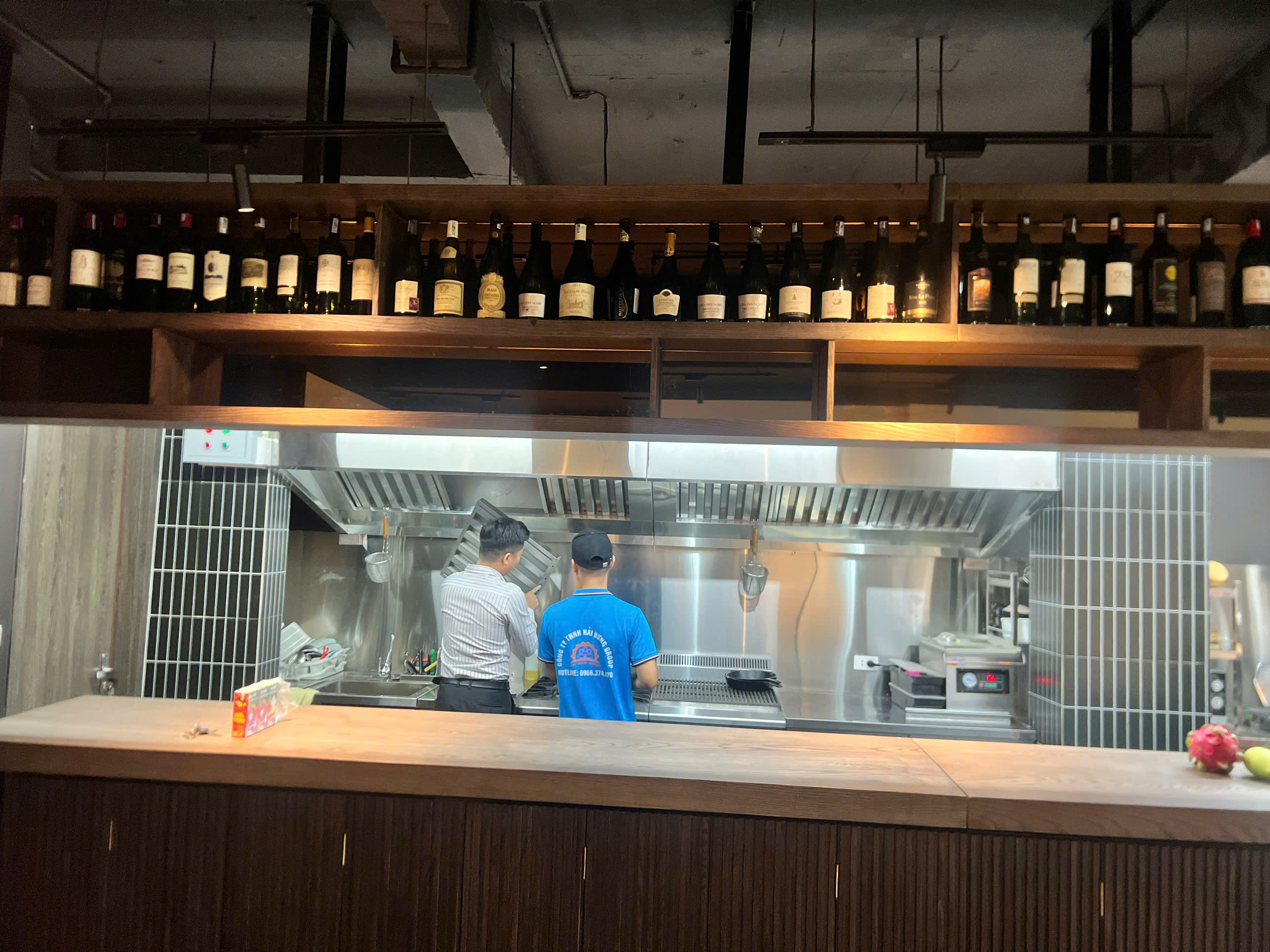 TANNIN WINE BAR & RESTAURANT