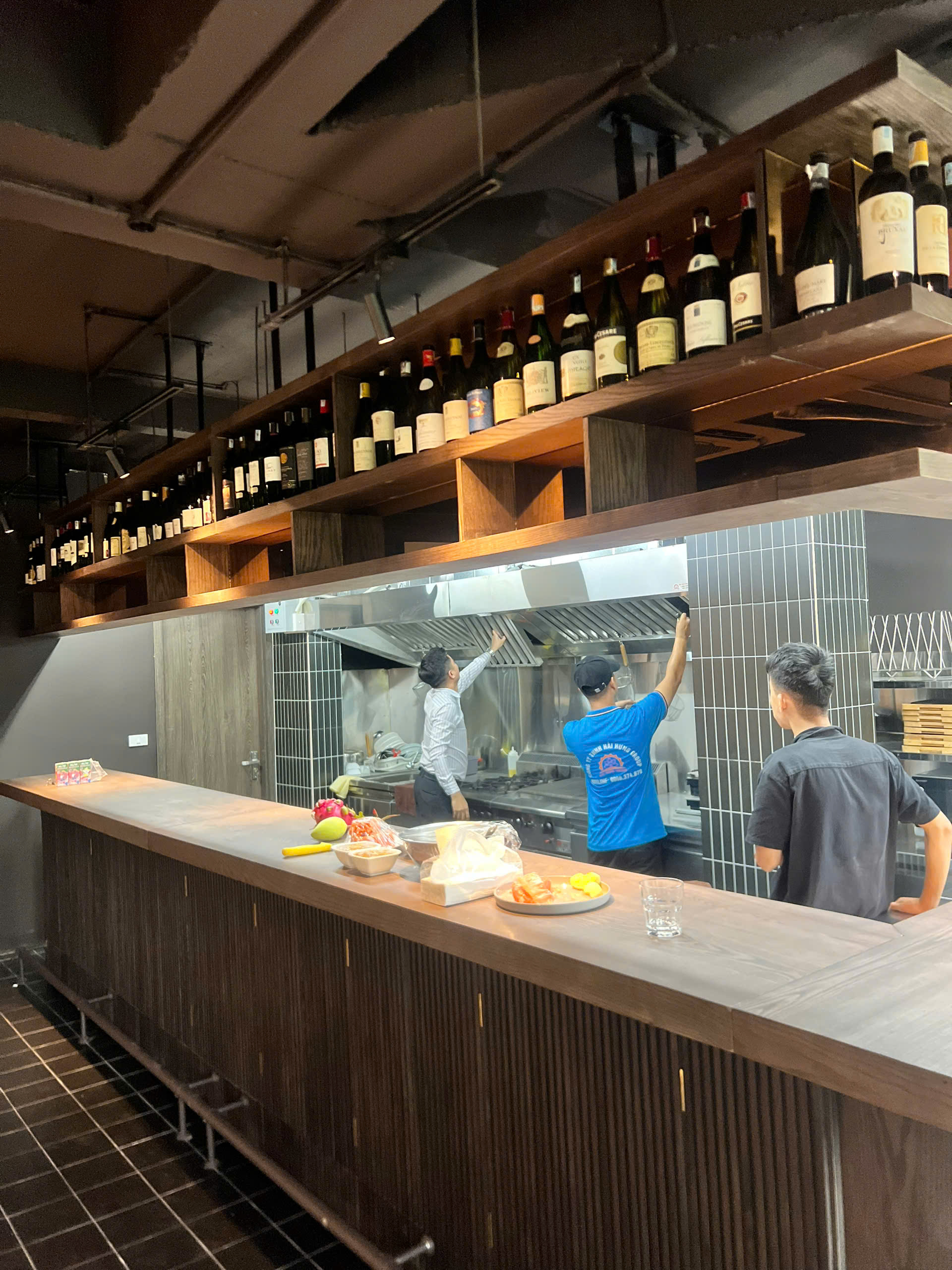 TANNIN WINE BAR & RESTAURANT