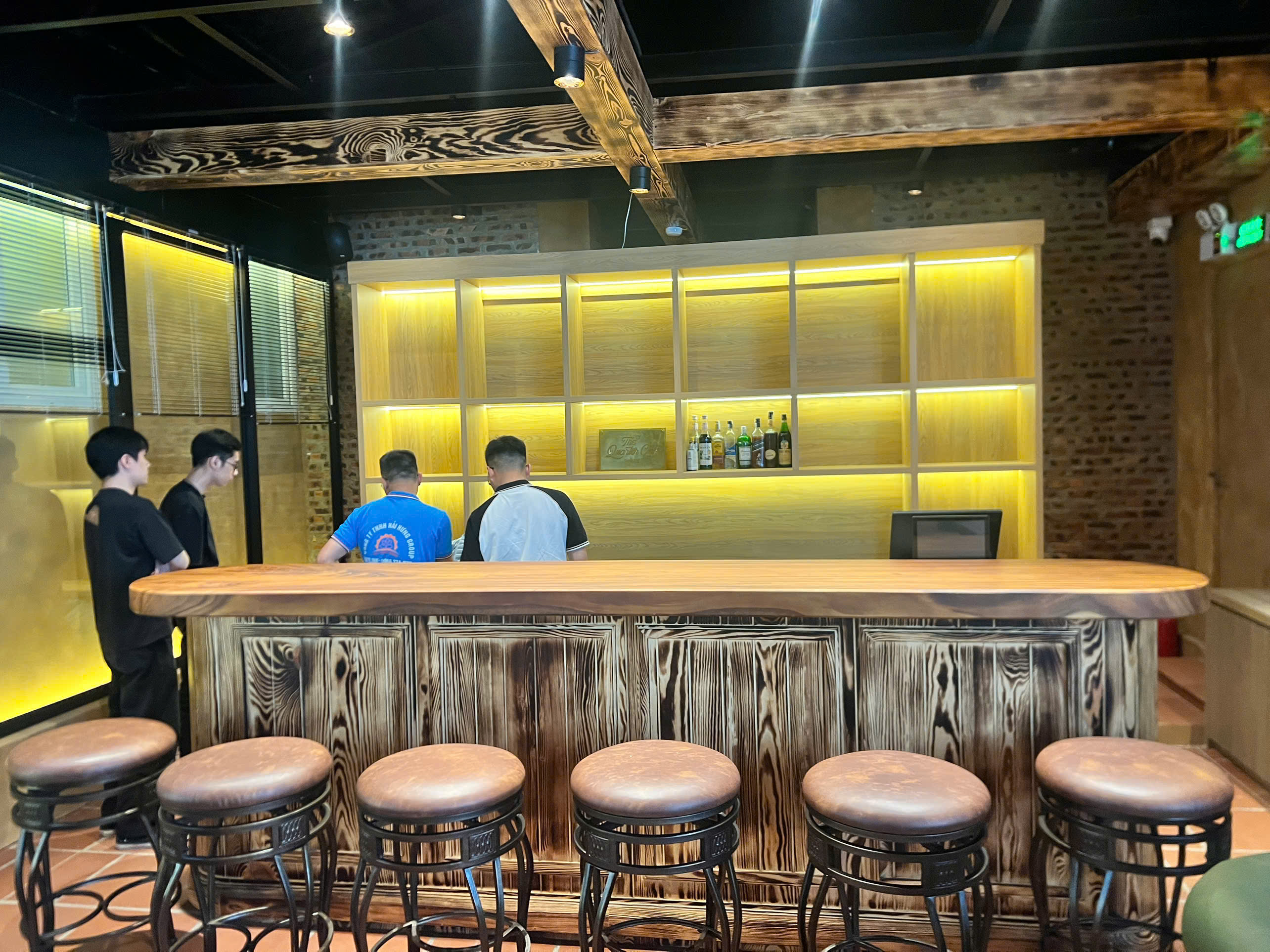 THE QUARTER CLUB BY HILINK