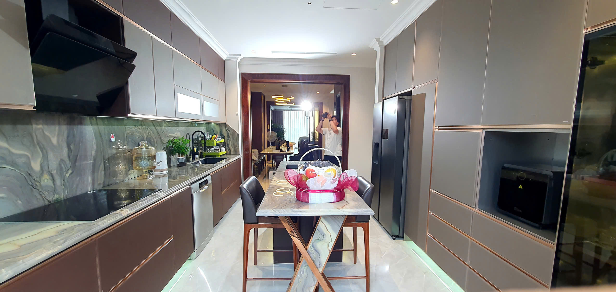 TỦ BẾP INOX CÁNH KÍNH (A.NAM VINHOMES RIVERSIDE)