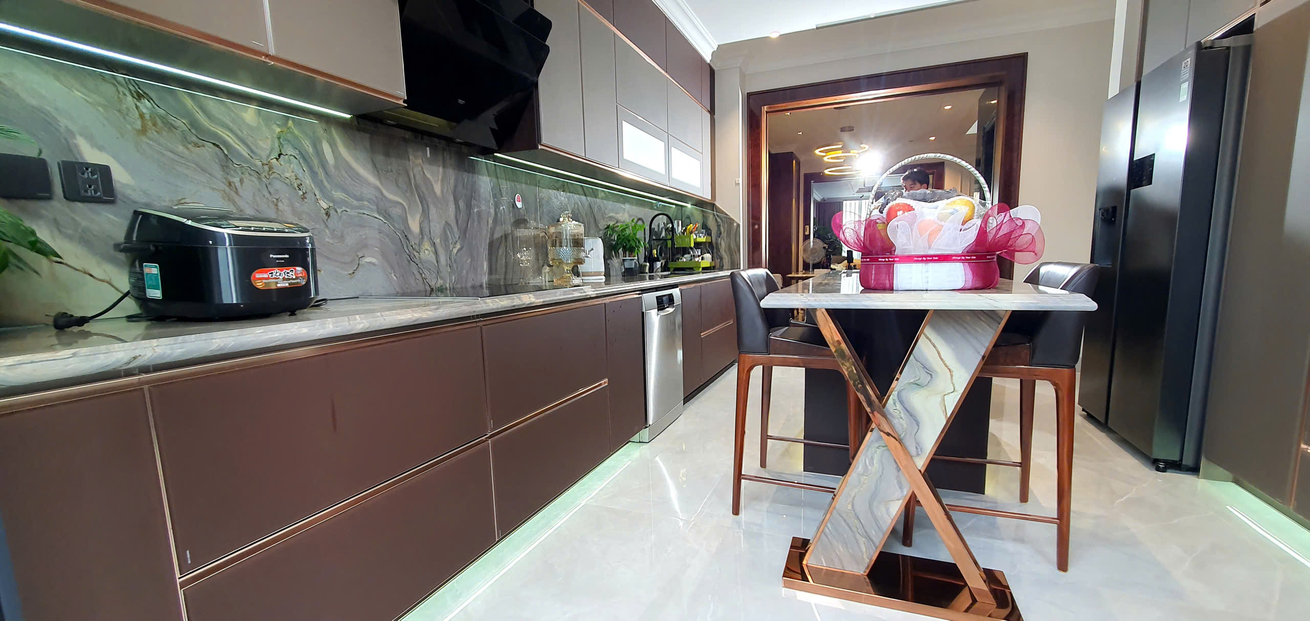 TỦ BẾP INOX CÁNH KÍNH (A.NAM VINHOMES RIVERSIDE)