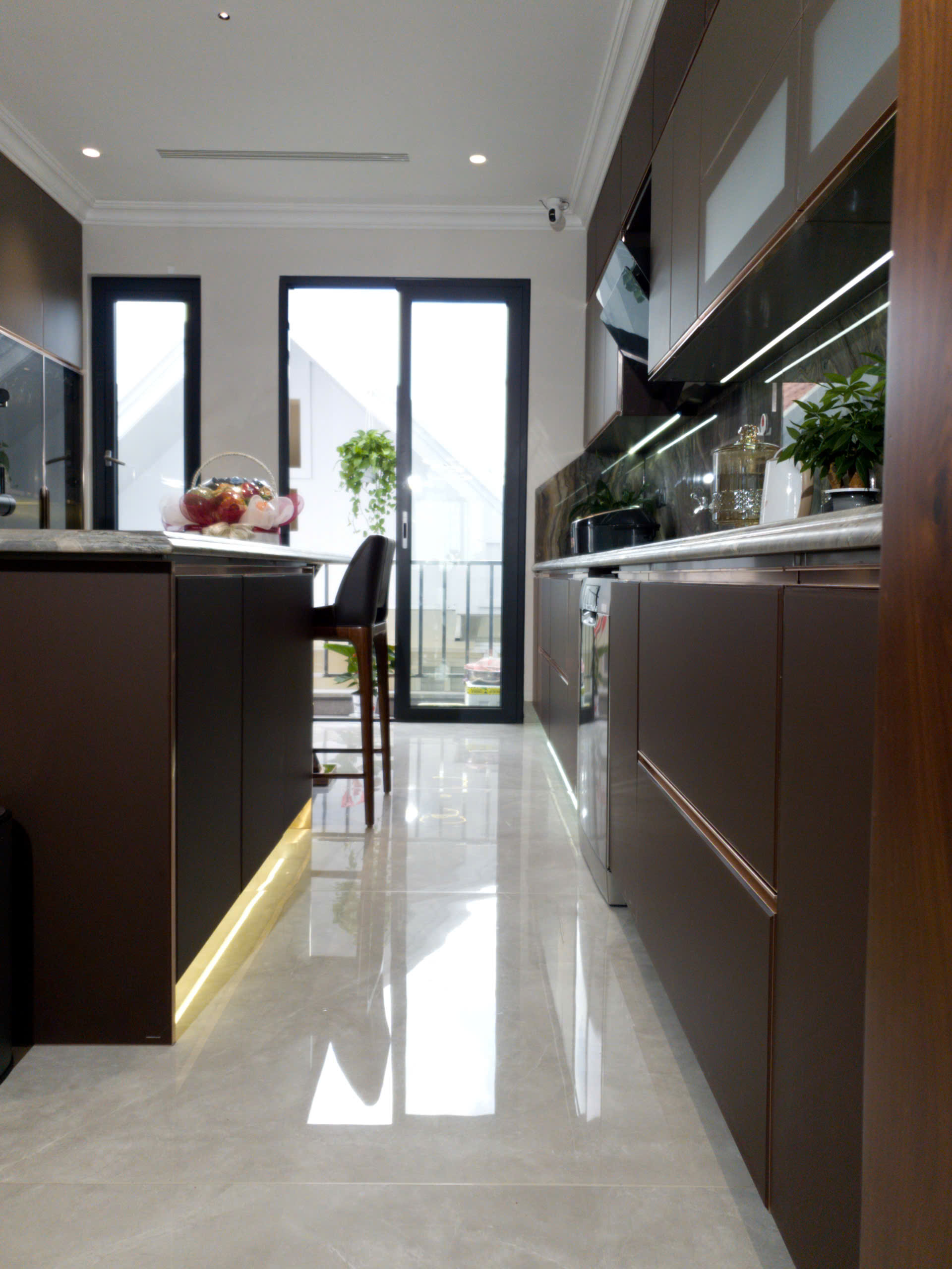 TỦ BẾP INOX CÁNH KÍNH (A.NAM VINHOMES RIVERSIDE)