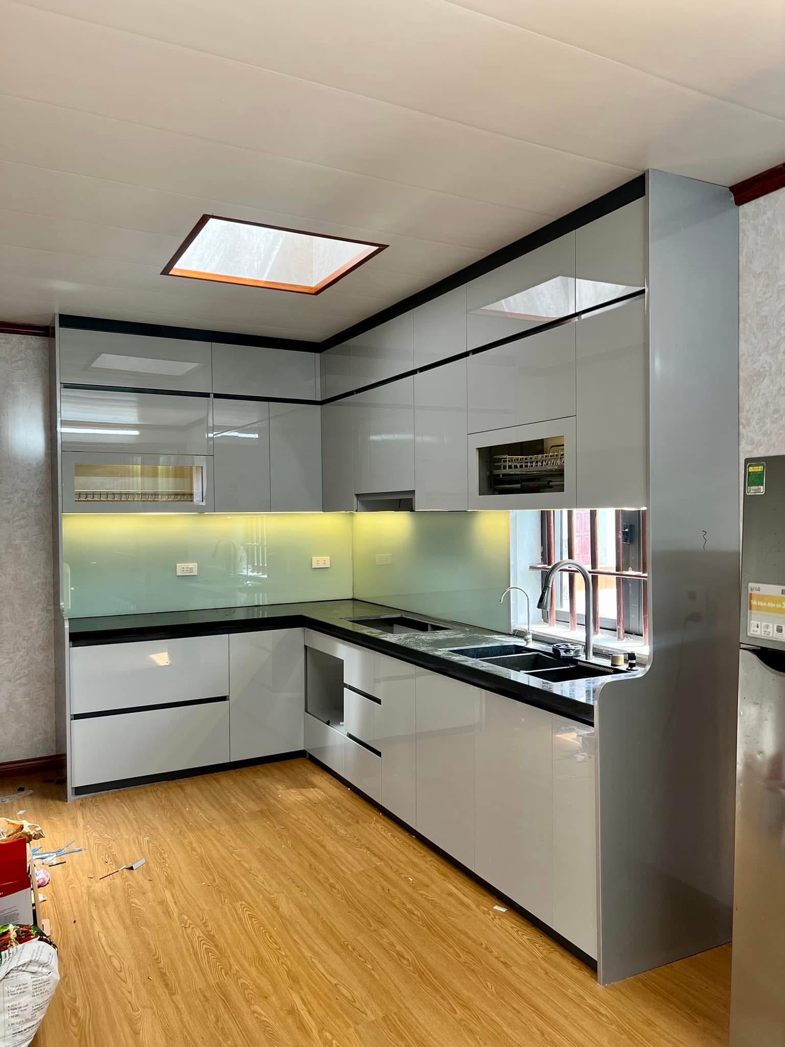 TỦ BẾP INOX CÁNH KÍNH (C.BÍCH - HÀ NAM)