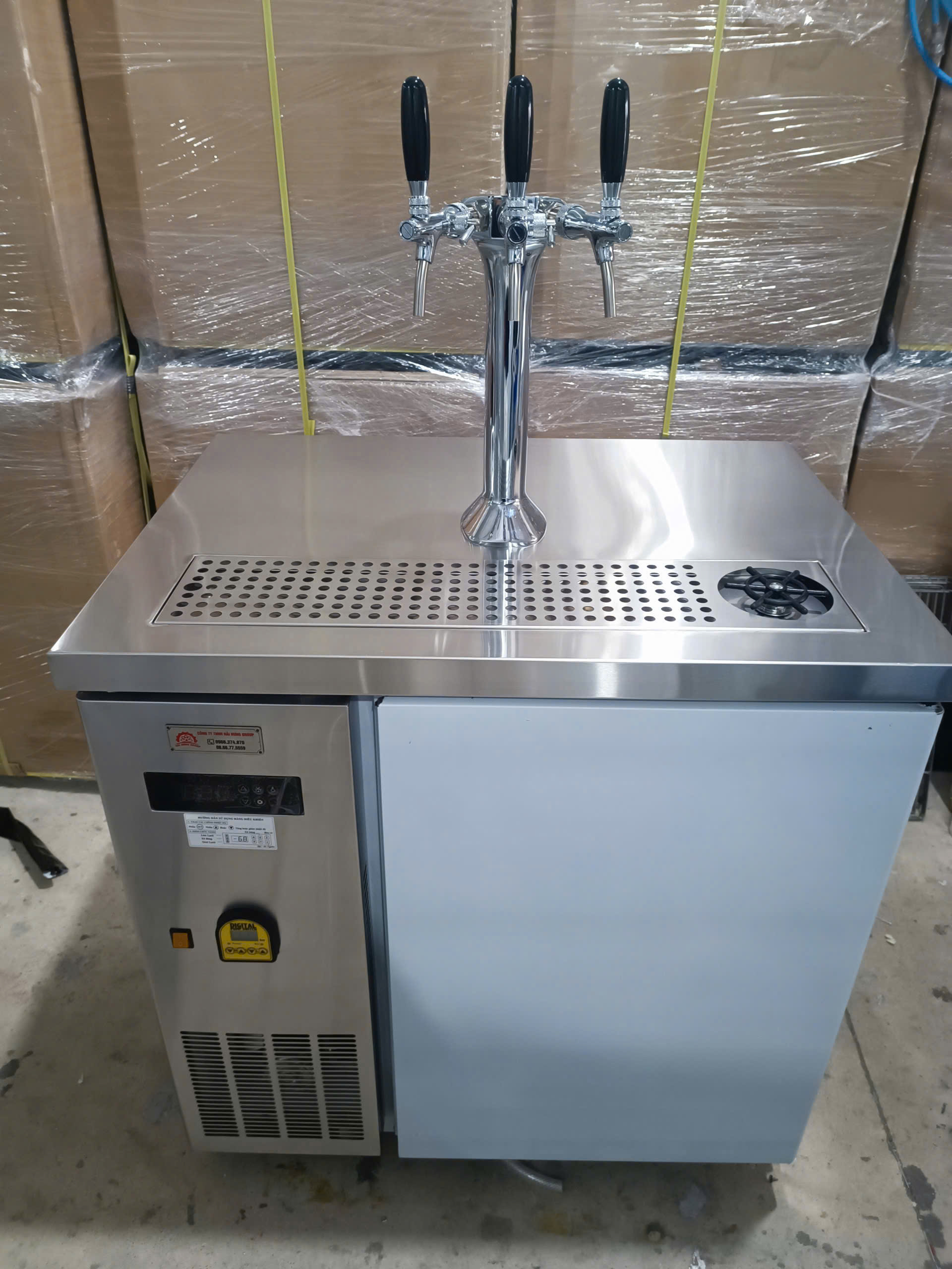 Tủ rót trà 1 trụ 3 vòi (3 keg 20L)