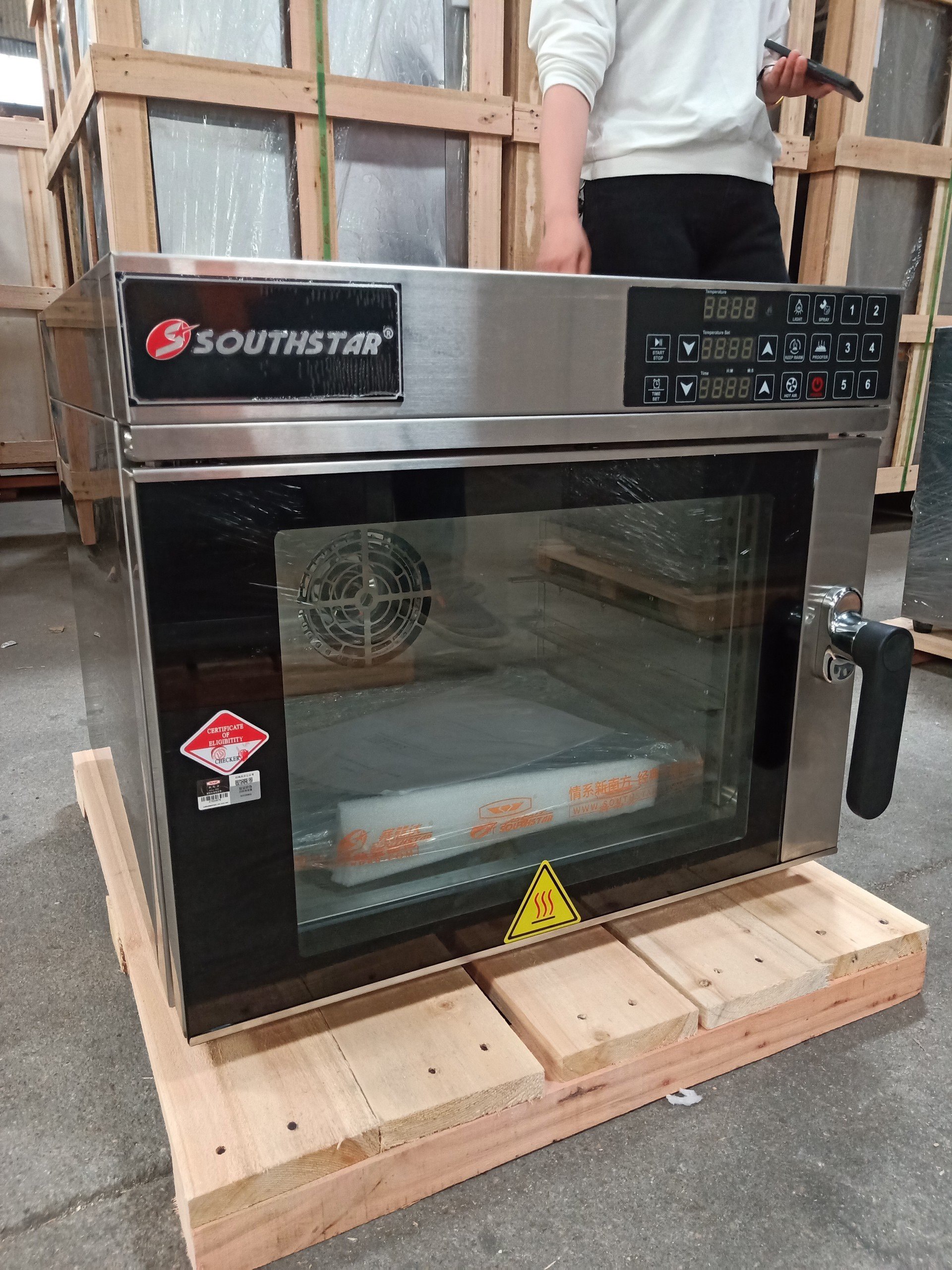  Lò nướng đối lưu 4 khay Southstar NFC-604D 