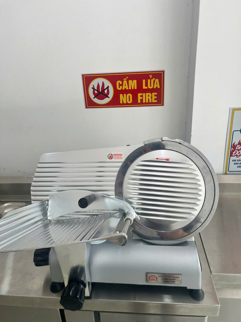  MÁY THÁI THỊT ĐÔNG LẠNH 