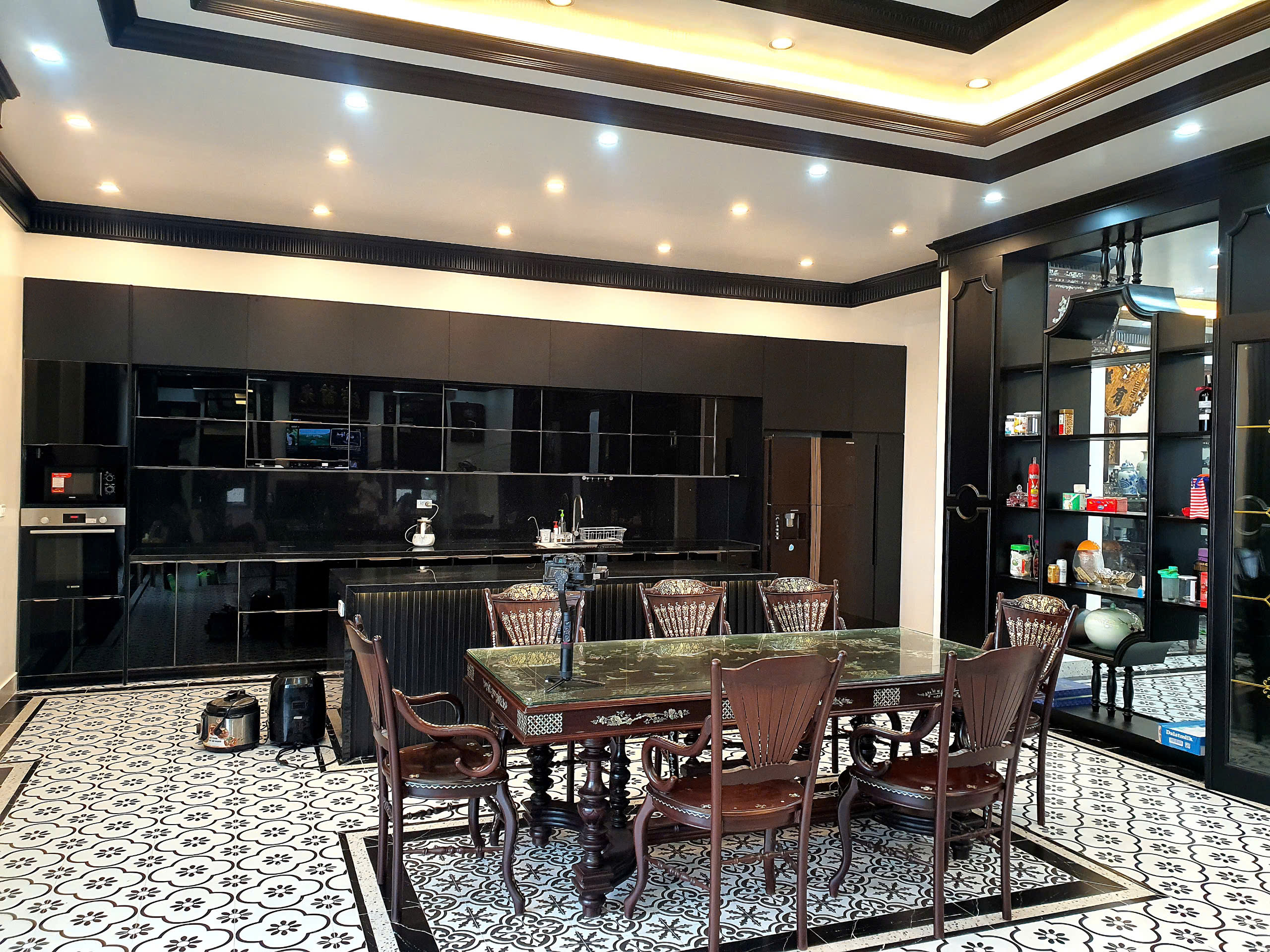  TỦ BẾP INOX CÁNH KÍNH (A.CƯỜNG - TP.BẮC NINH) 