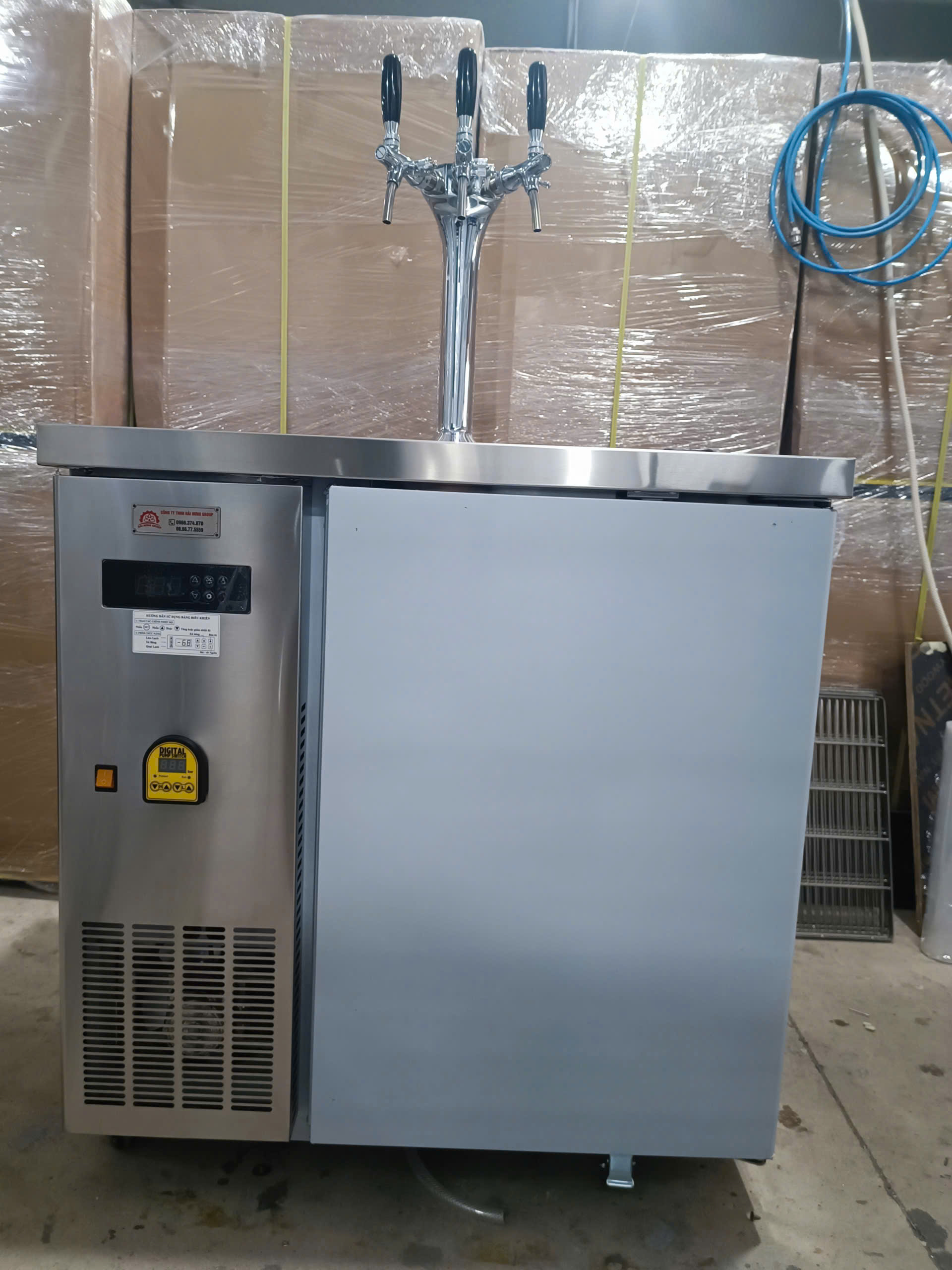  Tủ rót trà 1 trụ 3 vòi (3 keg 20L) 