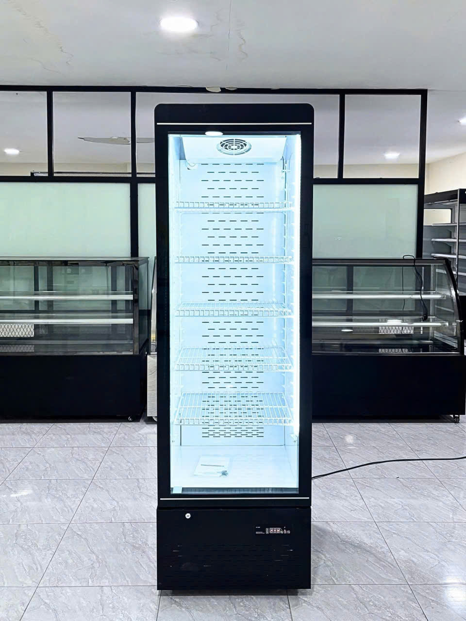  TỦ TRƯNG BÀY 1 CÁNH KÍNH 